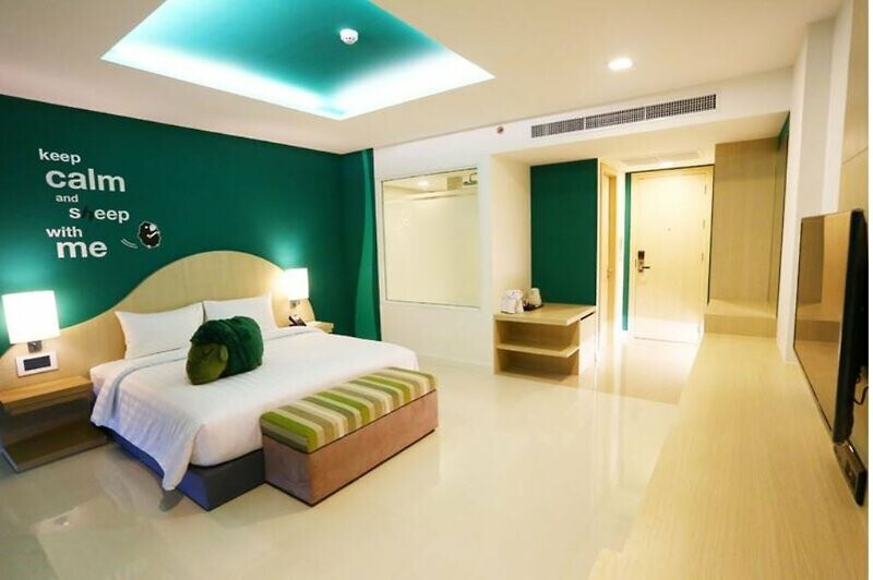 Sleep With Me Design Hotel @ Patong 6