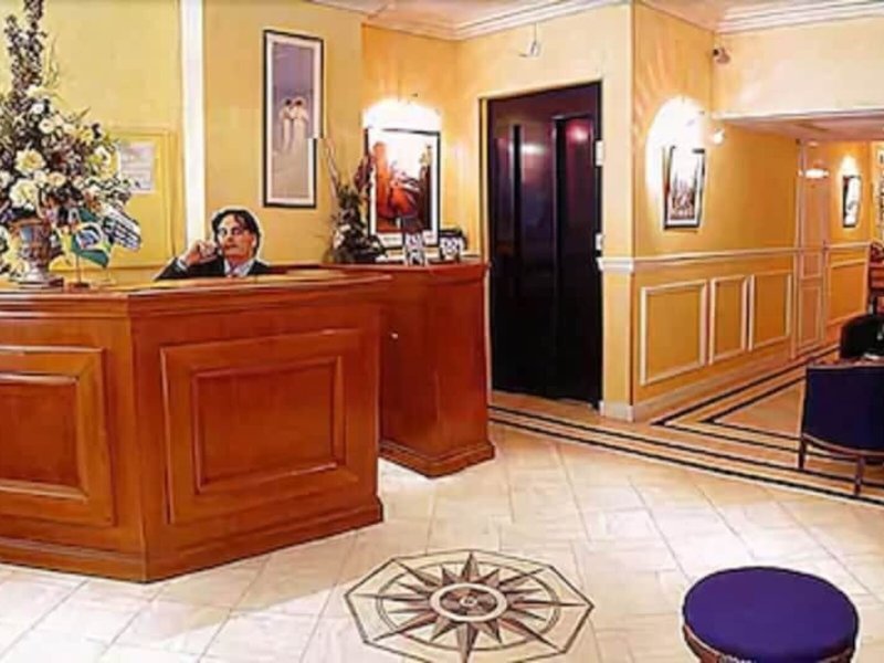 Suites Unic Renoir St. Germain 4 - Lounge / Lobby