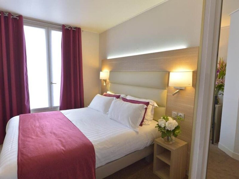 Suites Unic Renoir St. Germain 25 - Room Example