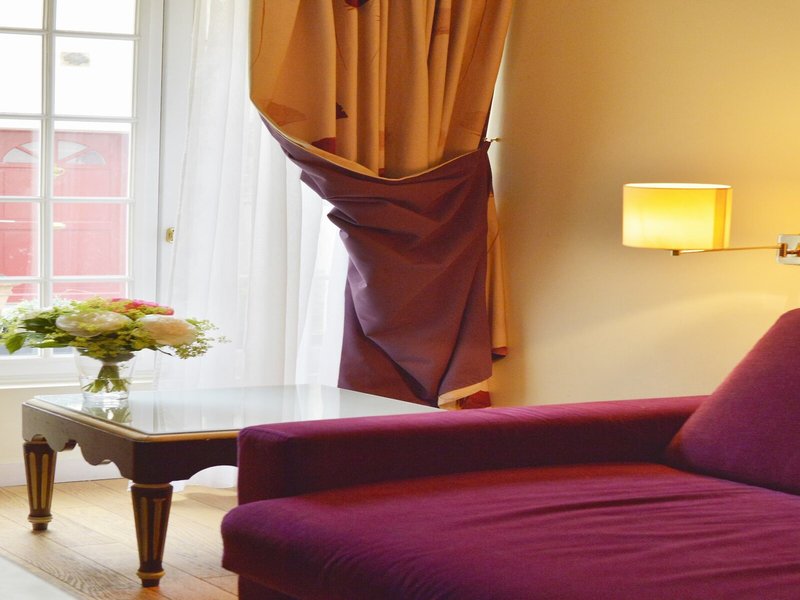 Suites Unic Renoir St. Germain 27 - Room Example