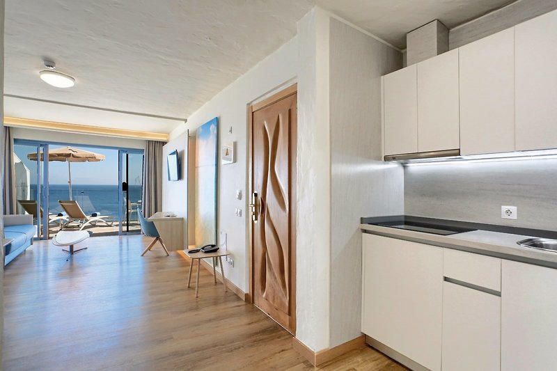 Garden & Sea Boutique Lodging  13