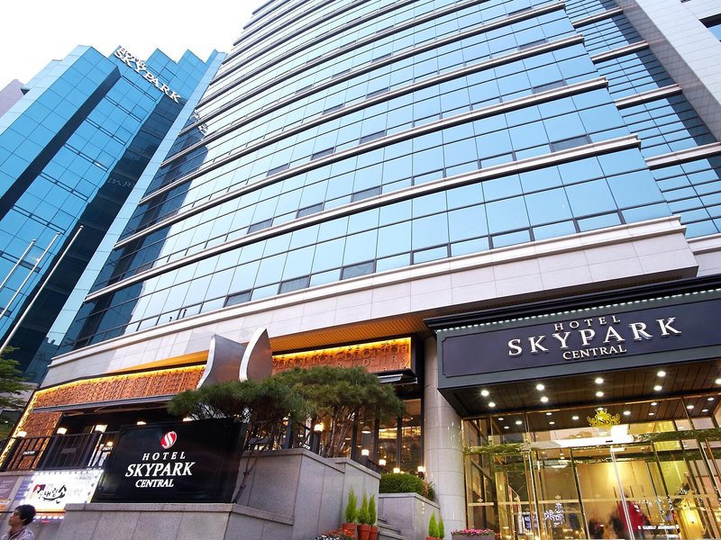 Hotel Skypark Central Myeongdong 2 - Exterior