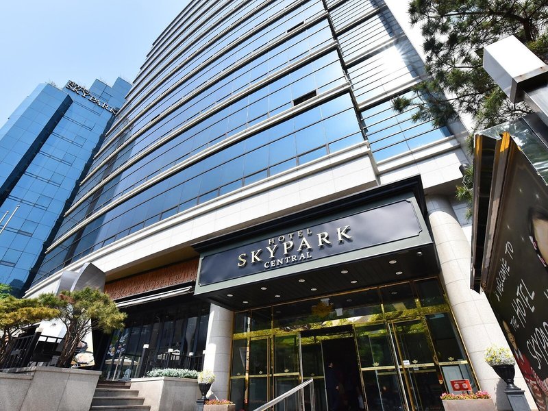 Hotel Skypark Central Myeongdong 4 - Exterior