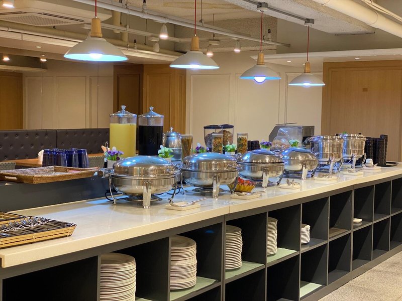 Hotel Skypark Central Myeongdong 15 - Restaurant