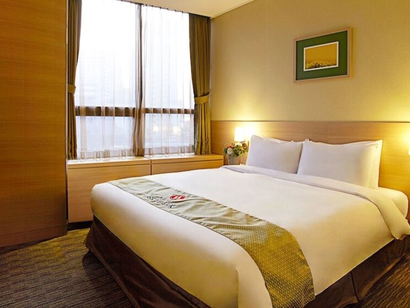 Hotel Skypark Central Myeongdong 24 - Room Example