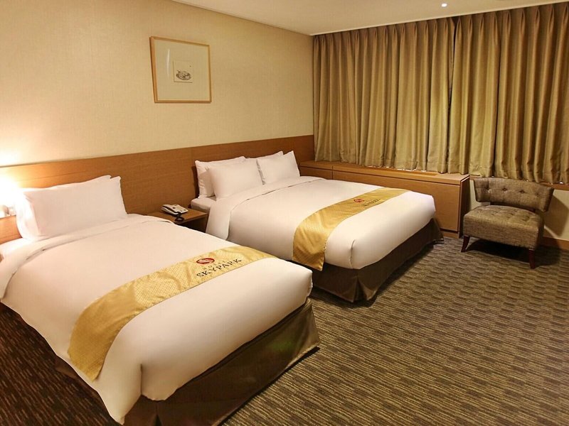 Hotel Skypark Central Myeongdong 27 - Room Example