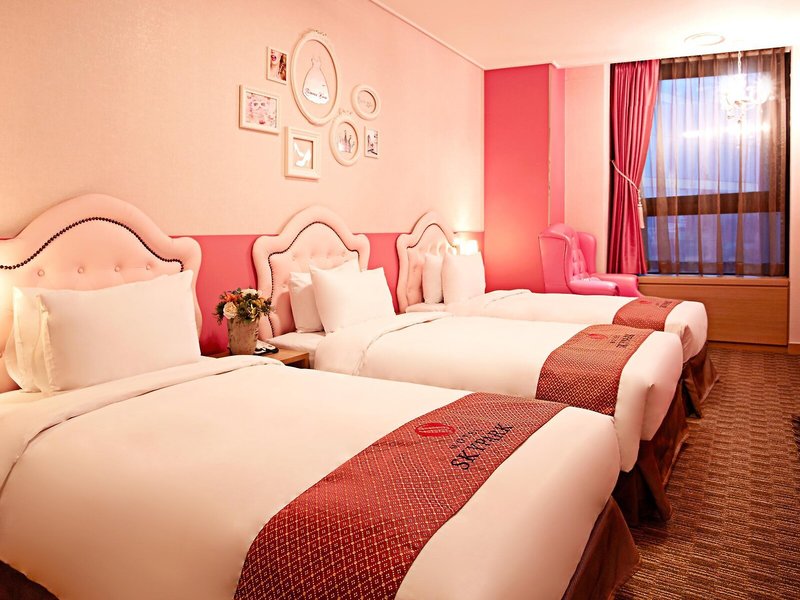 Hotel Skypark Central Myeongdong 32 - Room Example