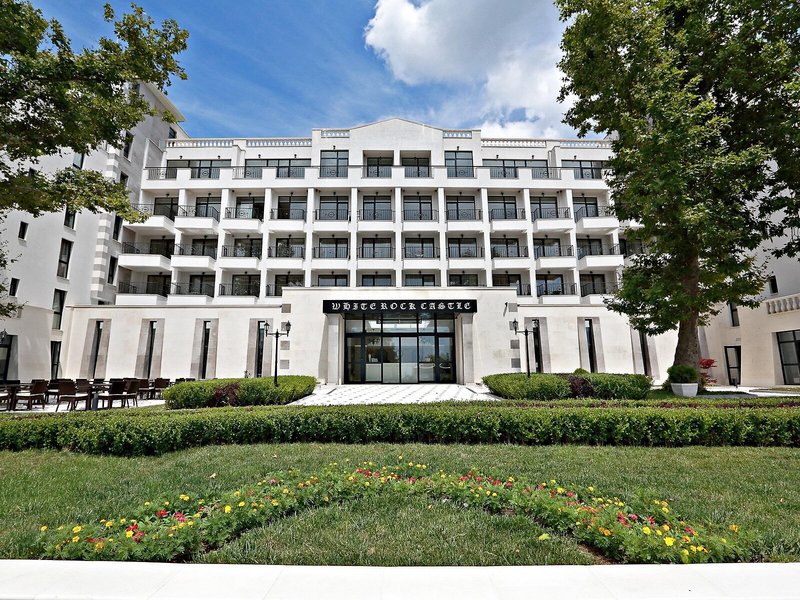 White Rock Castle Suite Hotel 1