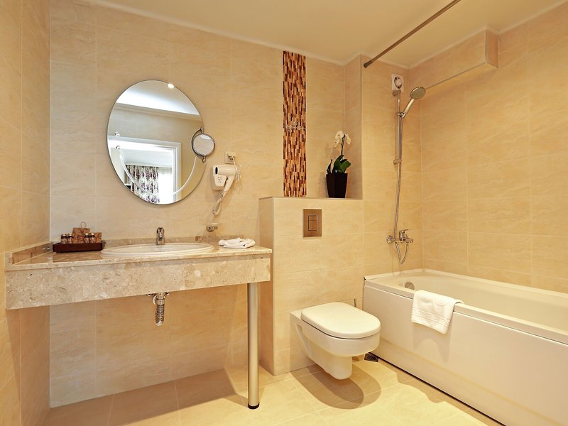 White Rock Castle Suite Hotel 46