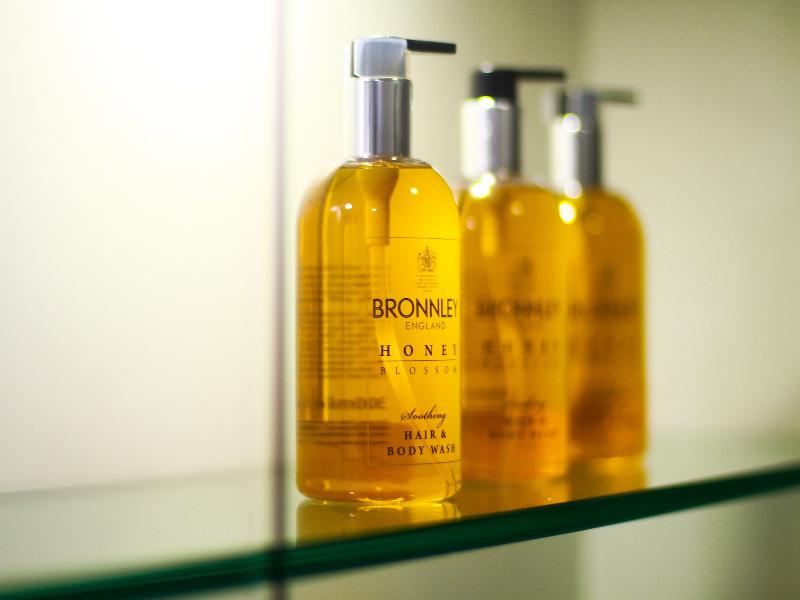 White Rock Castle Suite Hotel 3