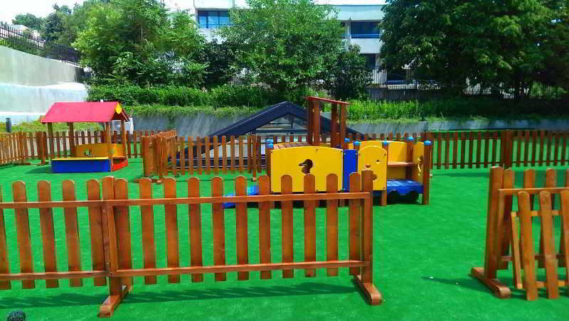 White Rock Castle Suite Hotel 2