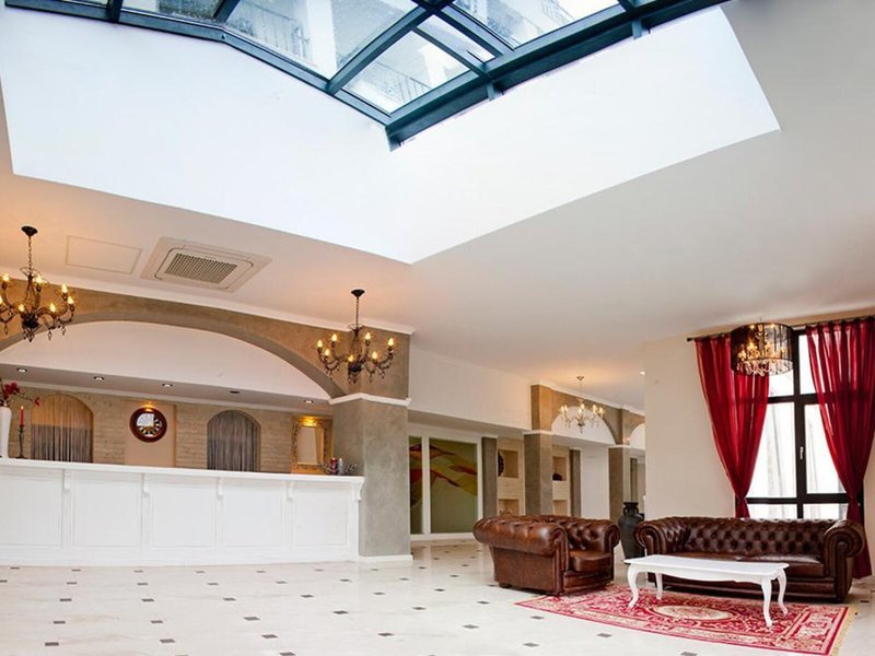 White Rock Castle Suite Hotel 13