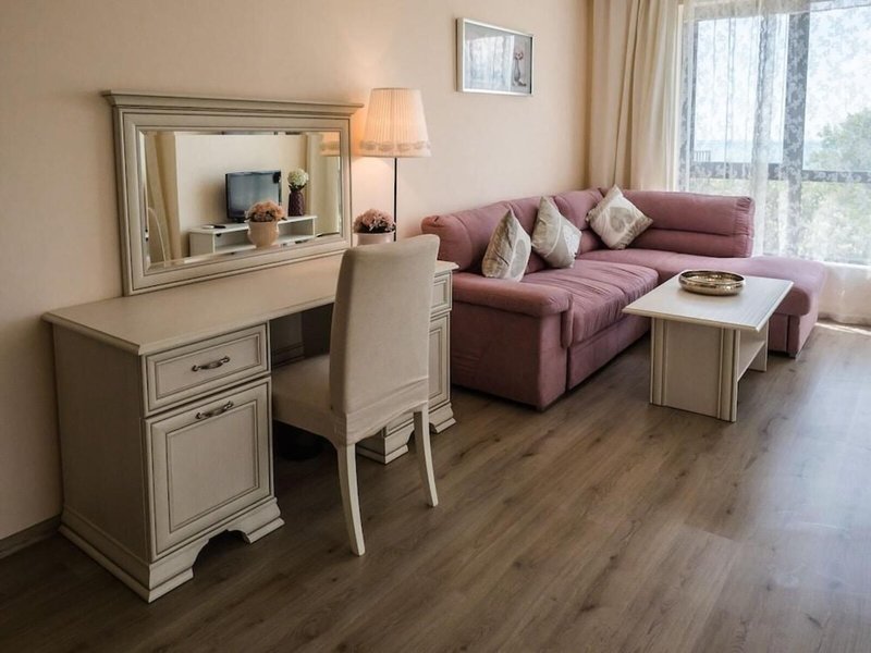 White Rock Castle Suite Hotel 32