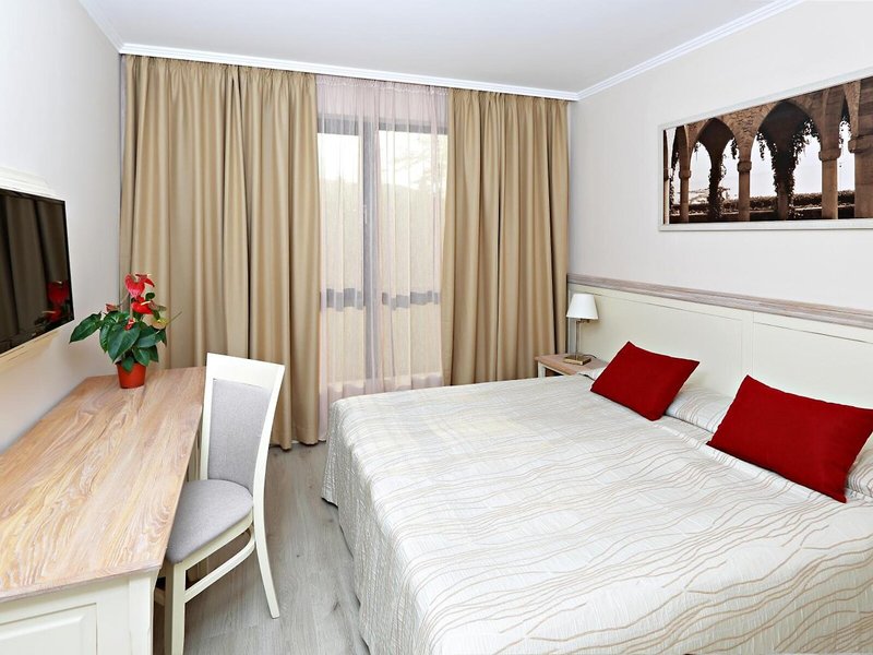 White Rock Castle Suite Hotel 36