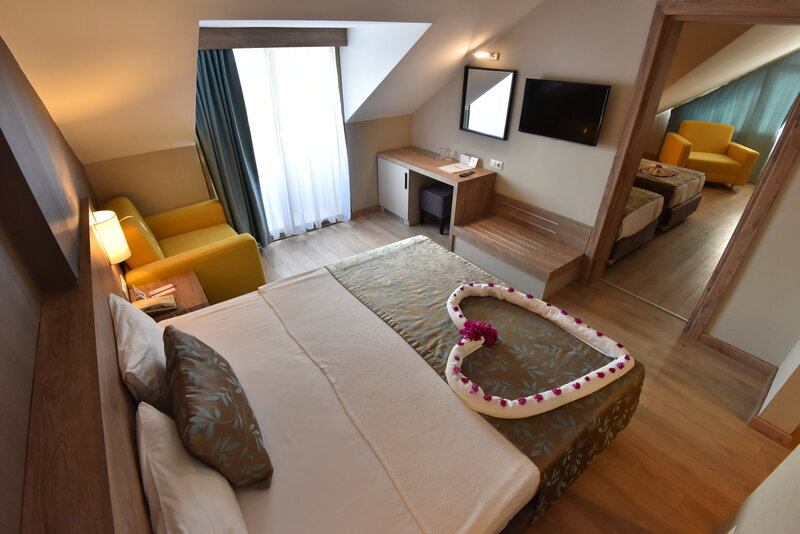 Lucida Beach Hotel 10