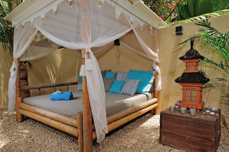 Bamboo Bali Bonaire 21