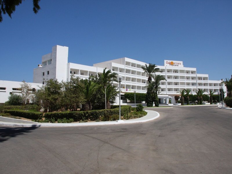 Hotel Club Tropicana & Spa  2