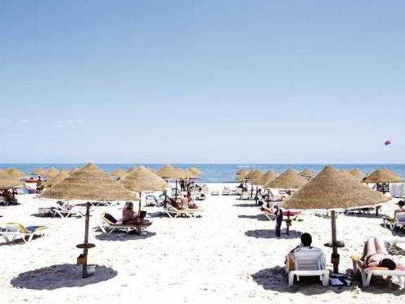 Hotel Club Tropicana & Spa  5