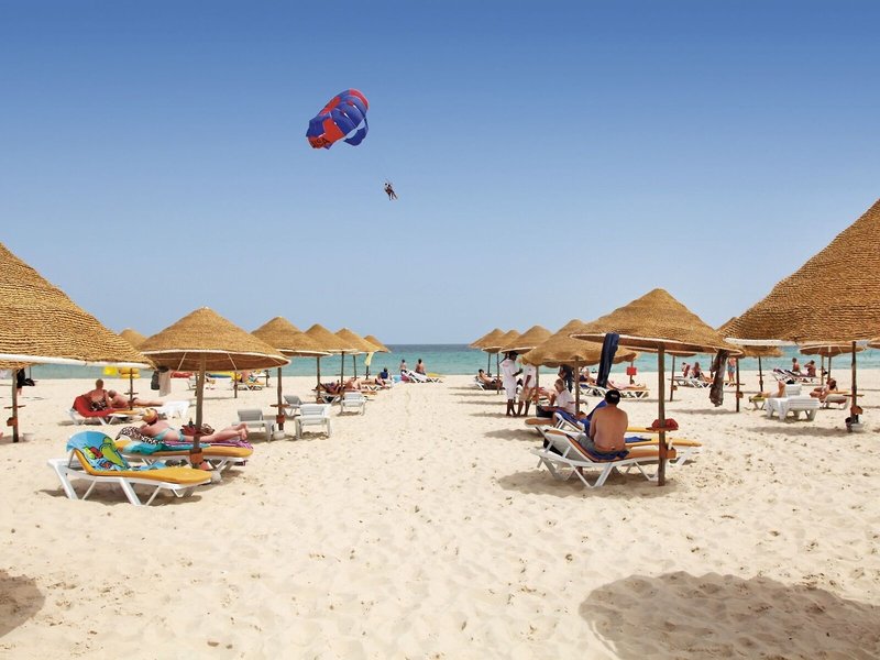 Hotel Club Tropicana & Spa  6