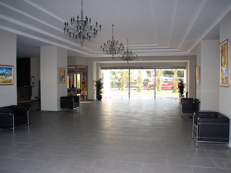 Hotel Club Tropicana & Spa  25