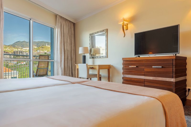 LTI Pestana Grand 19