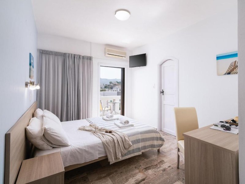 Hotel Myrtis 28