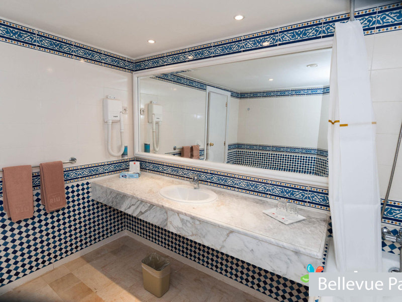 lti Bellevue Park 48 - Room Example