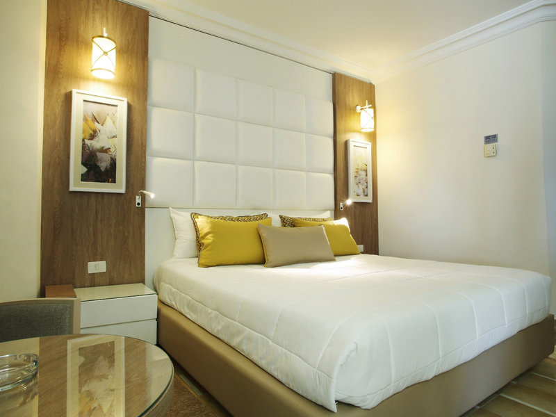 lti Bellevue Park 50 - Room Example