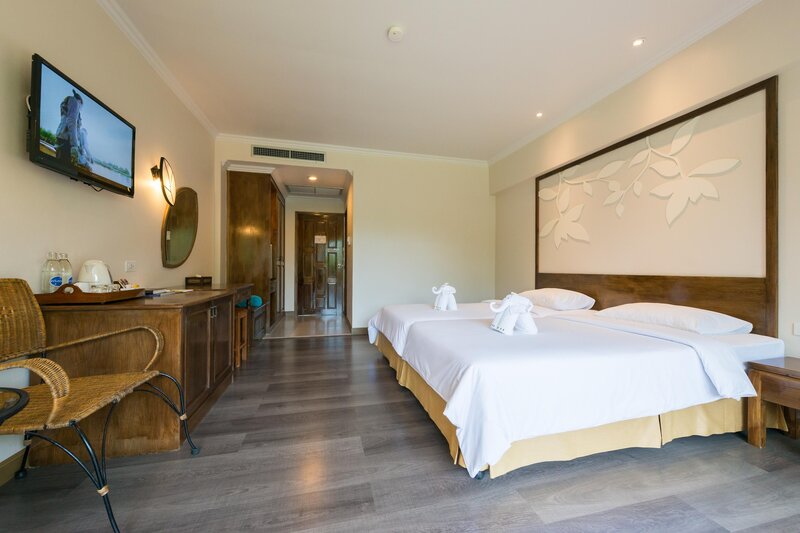 The Leaf on The Sands 25