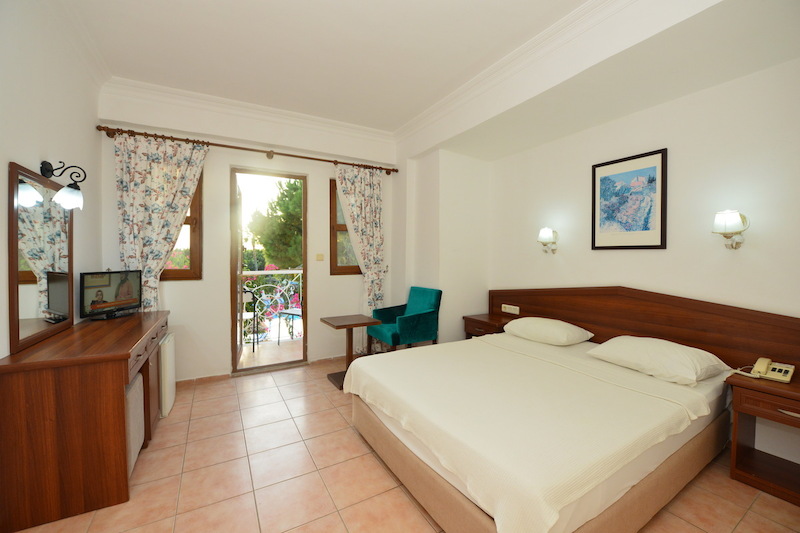 White Otel 7
