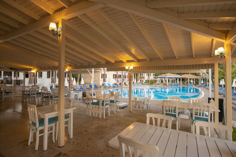 White Otel 11