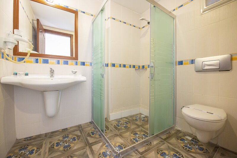 White Otel 13