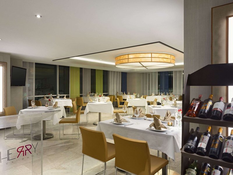 Ramada Hotel & Suites by Wyndham Izmir Kemalpasa 10