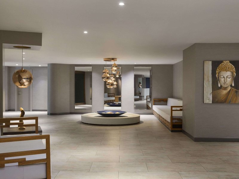 Ramada Hotel & Suites Kemalpasa 7
