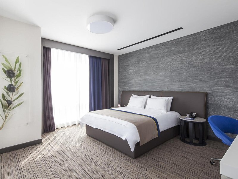 Ramada Hotel & Suites Kemalpasa 14