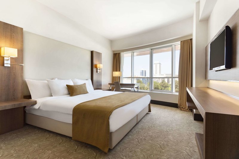 Ramada Plaza by Wyndham Izmir 13