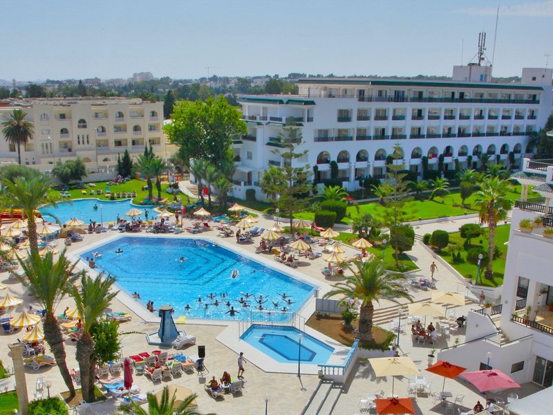 Riviera 8