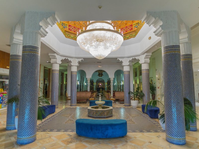 Riviera 13