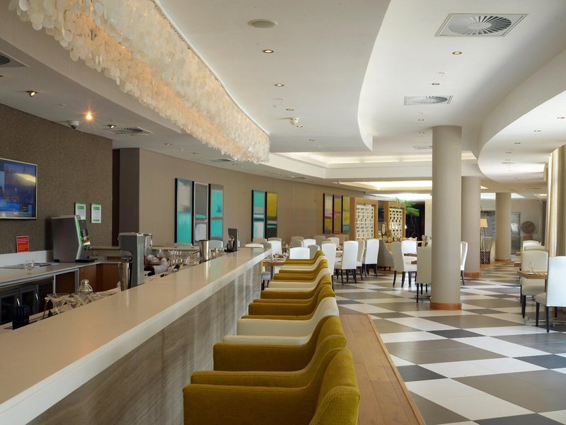 Holiday Inn Mauritius Mon Tresor 21
