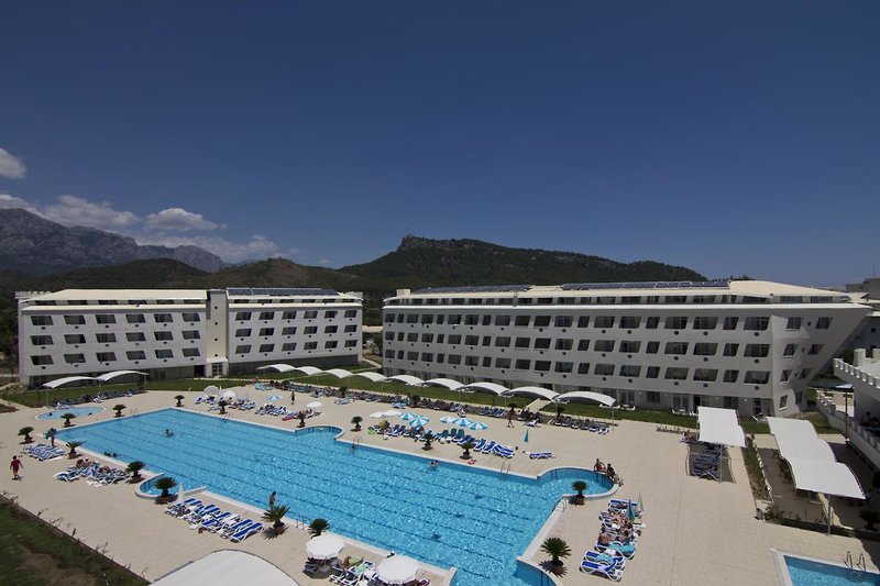 Daima Biz Hotel - Dolusu Aquapark Access 79