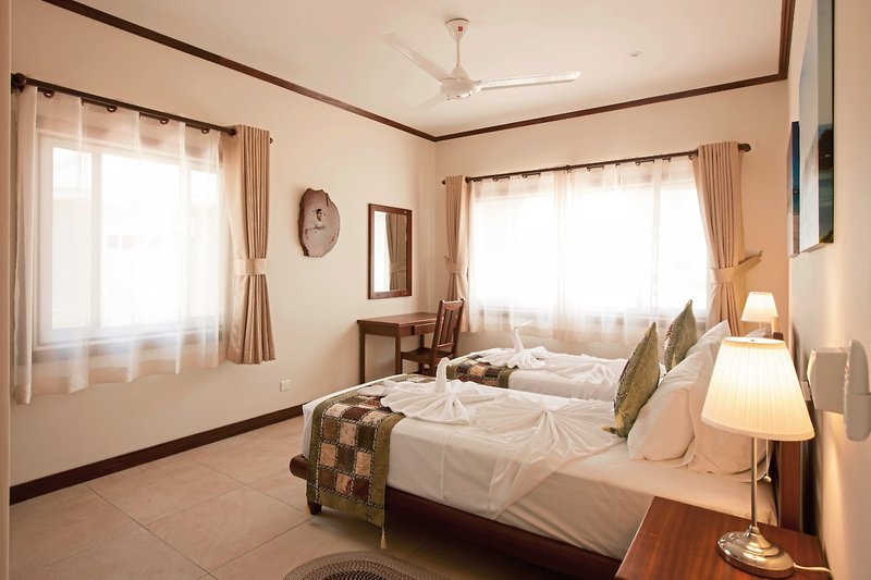 Cote d'Or Footprints 13