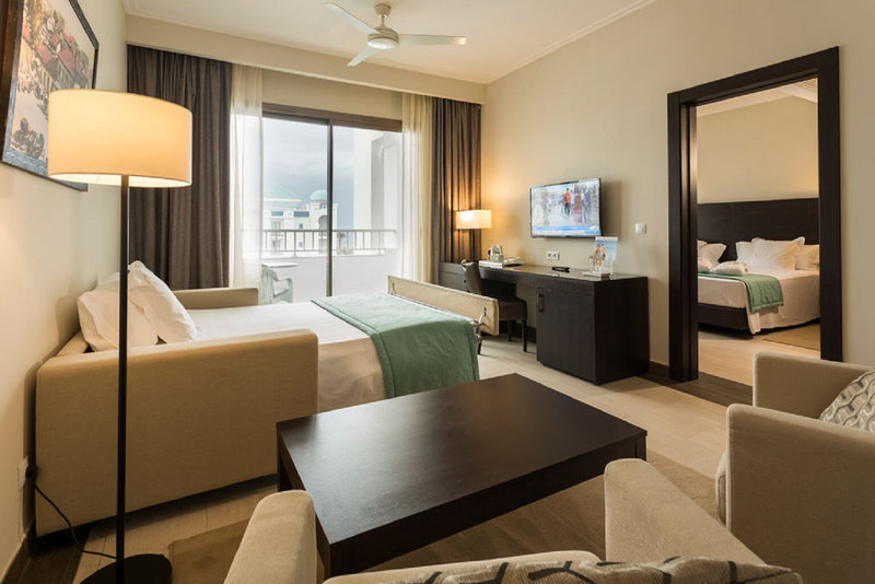 Barcelo Concorde Green Park Palace 11