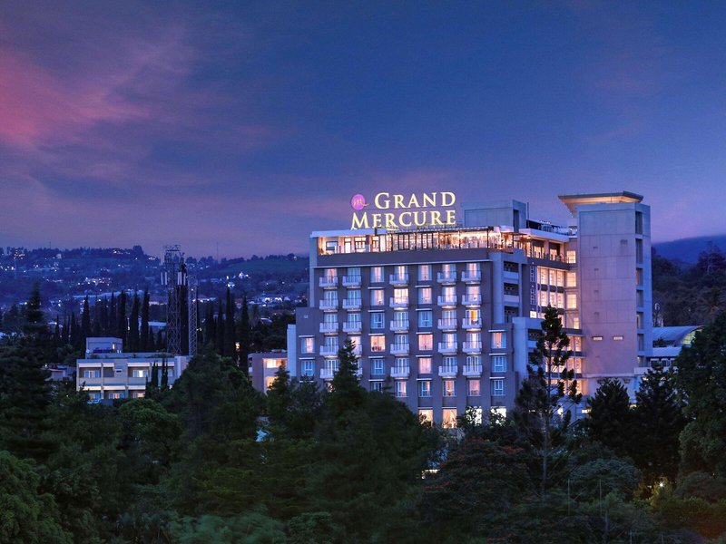 Grand Mercure Bandung Setiabudi 4
