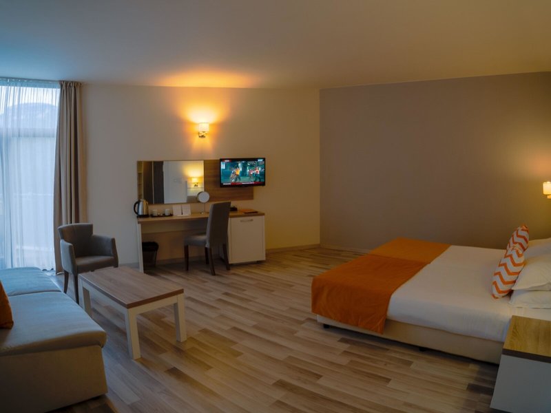 TUI SUNEO Odessos 32