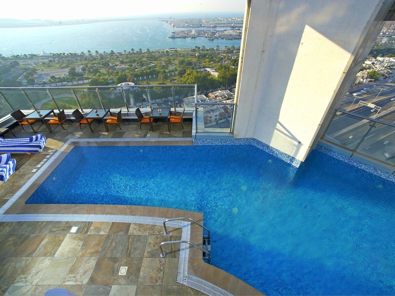 Ramada Abu Dhabi Corniche 5