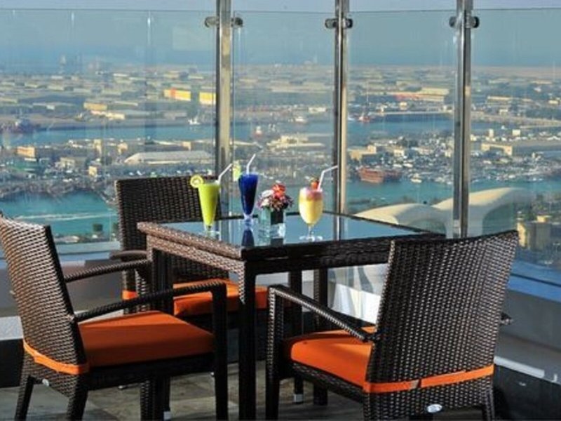 Ramada Abu Dhabi Corniche 15