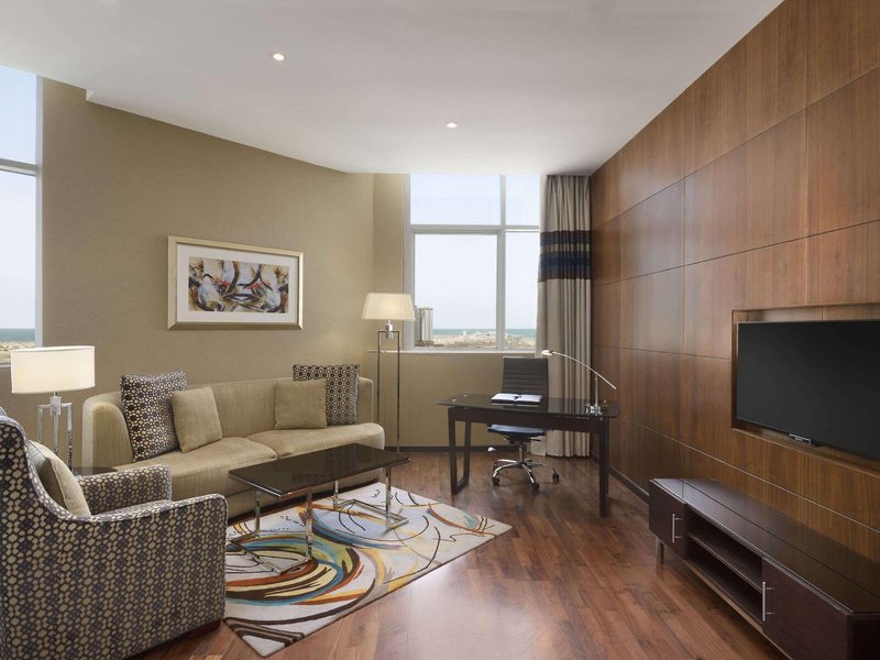 Ramada Abu Dhabi Corniche 18