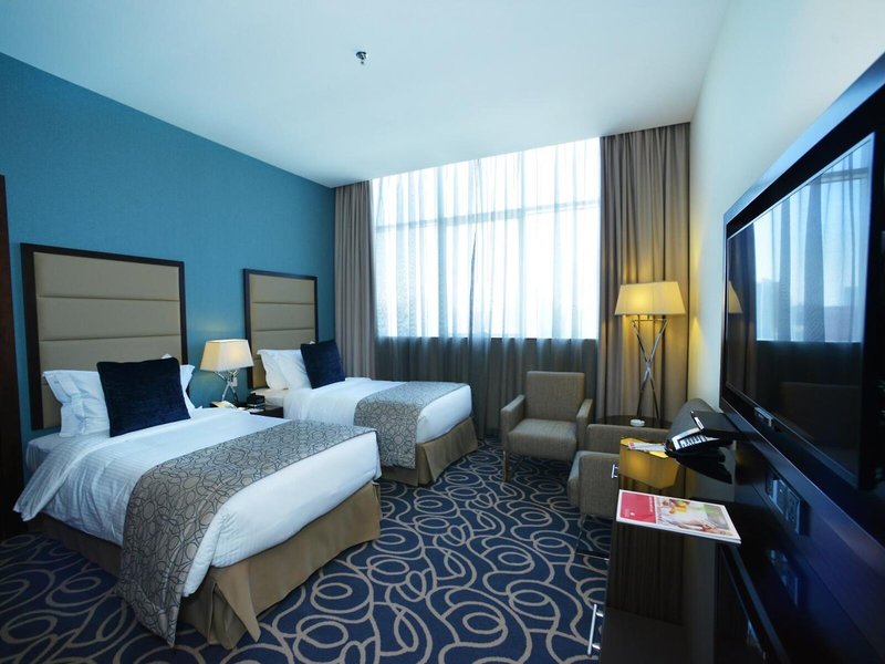 Ramada Abu Dhabi Corniche 24