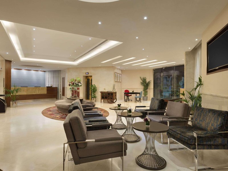 Ramada Abu Dhabi Corniche 10