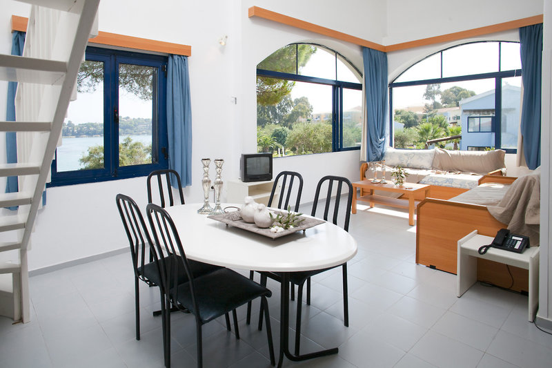 Govino Bay 5